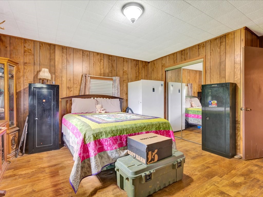 868 Bailey Road