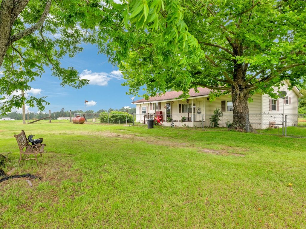 868 Bailey Road
