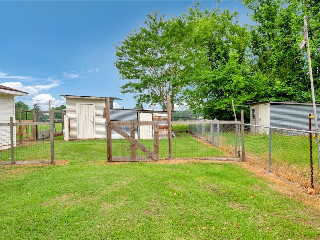 868 Bailey Road