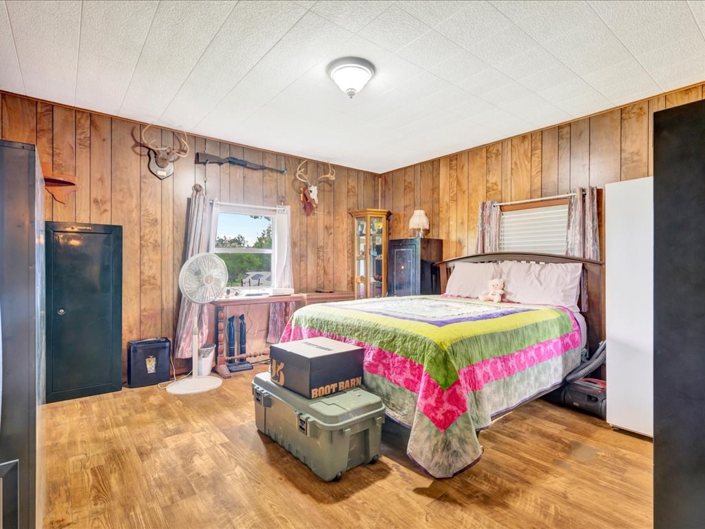 868 Bailey Road