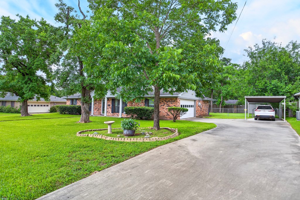 906 Linkwood Drive