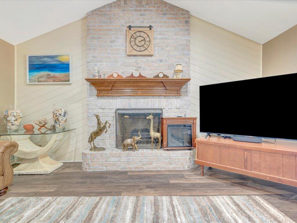 106 West Creek Drive