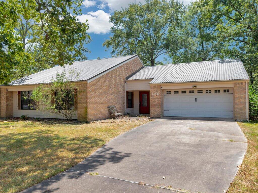 106 West Creek Drive