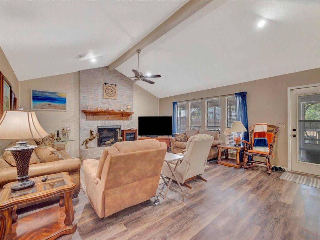 106 West Creek Drive