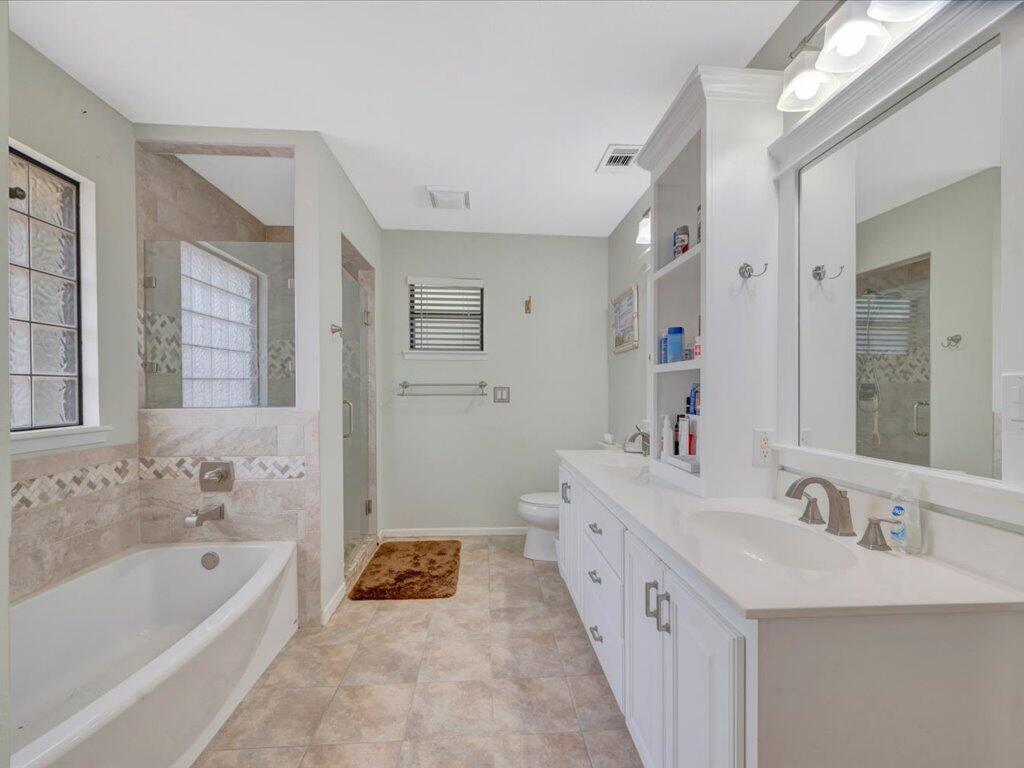 106 West Creek Drive