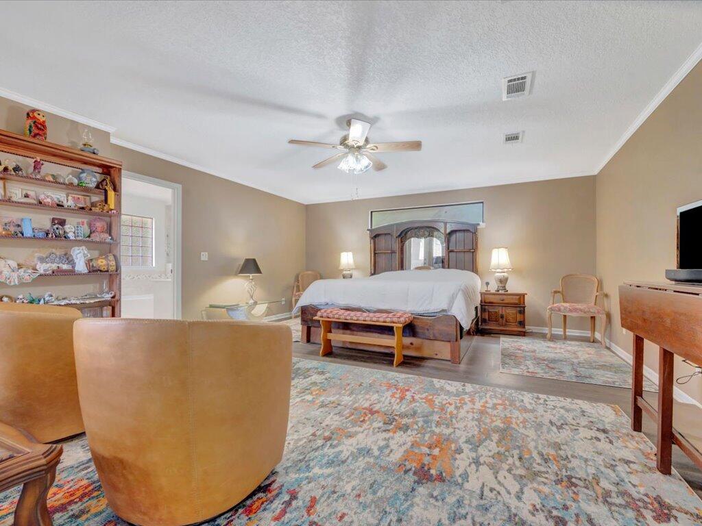106 West Creek Drive
