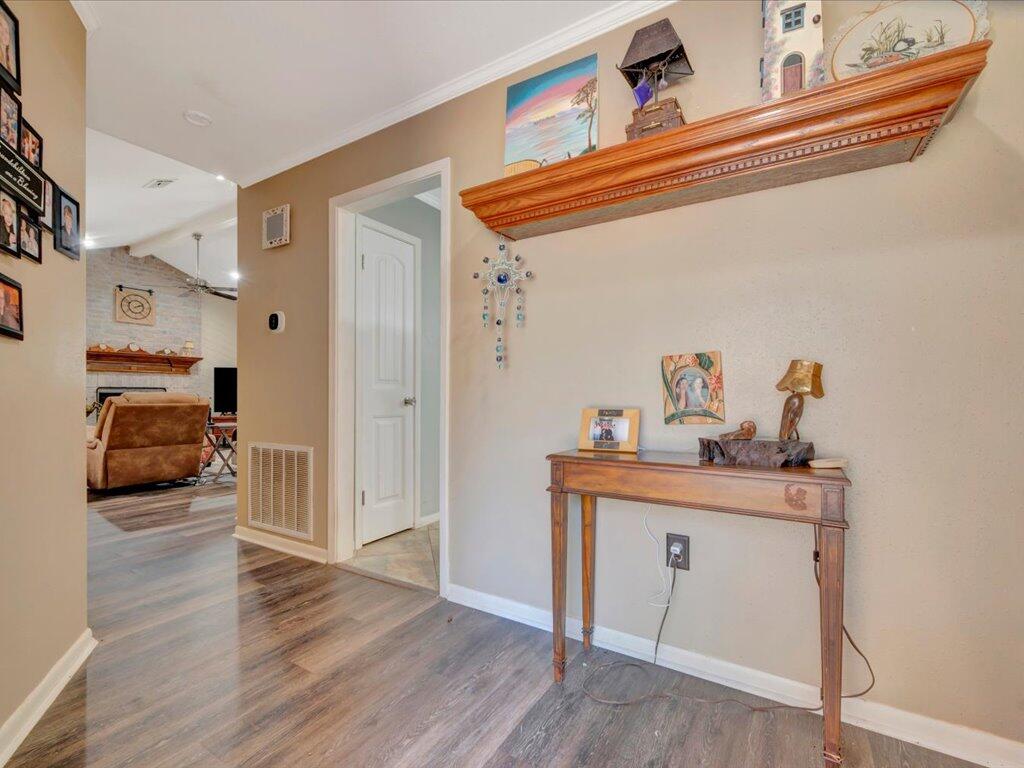 106 West Creek Drive