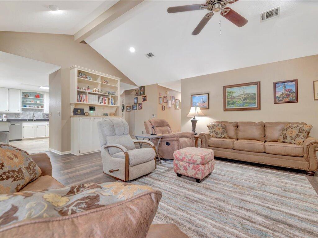 106 West Creek Drive