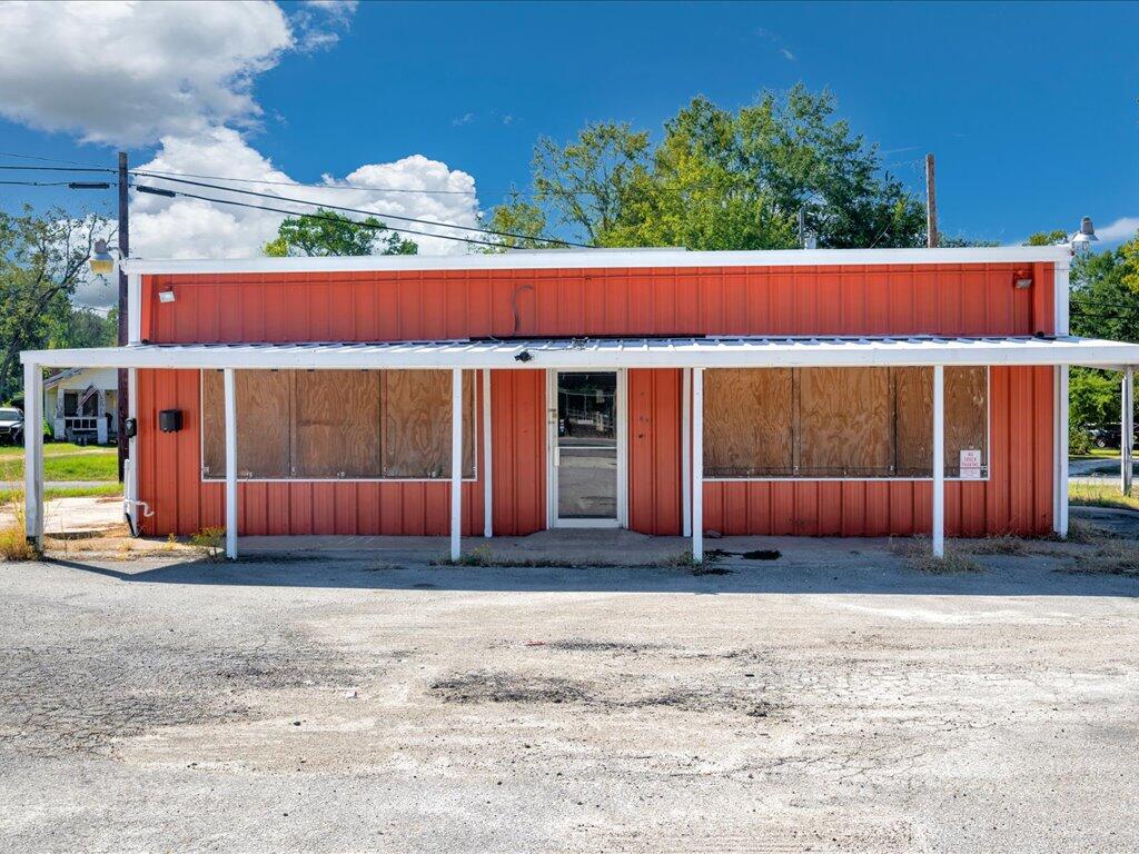 502 E Main Street