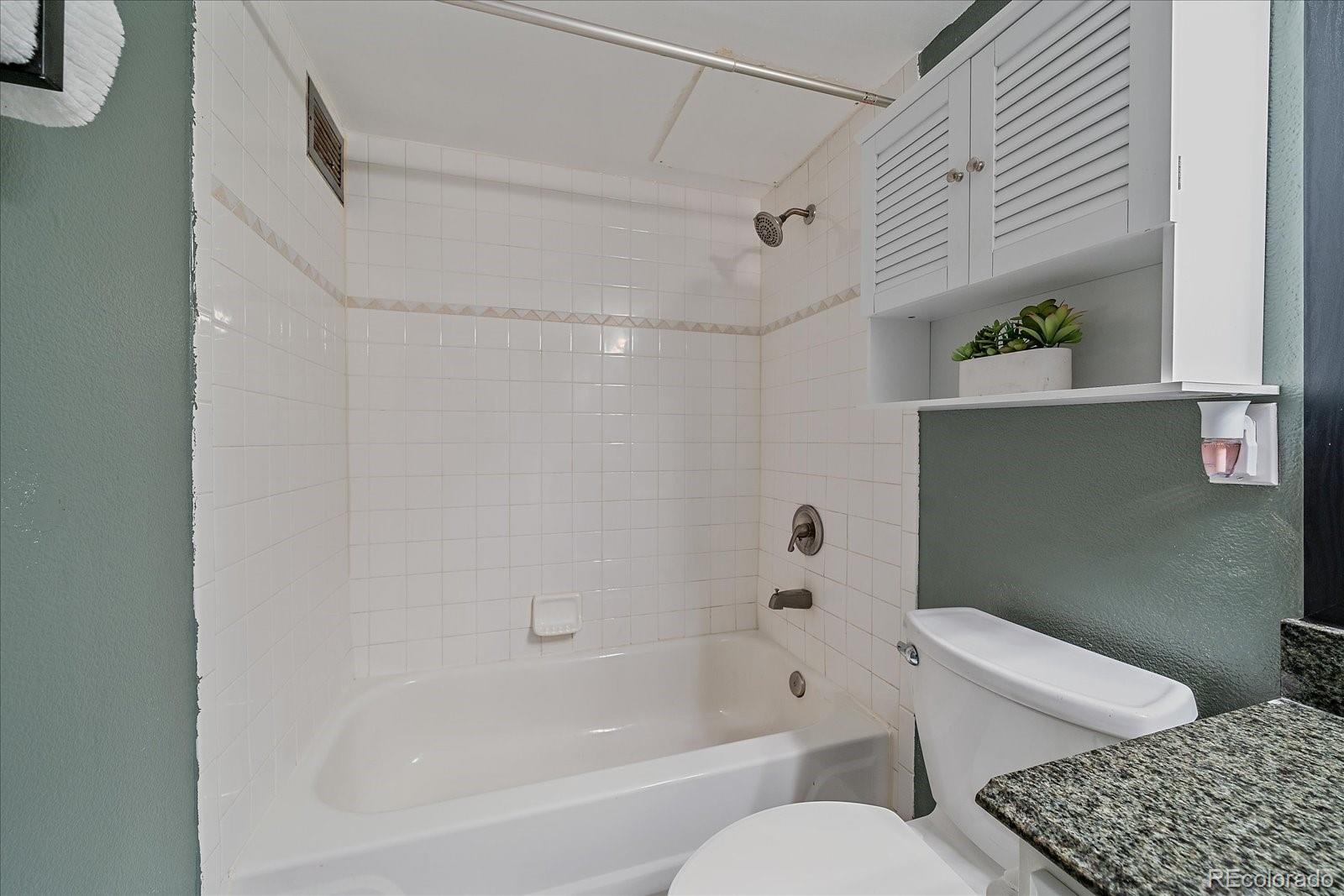 800 N Washington Street Unit: 706