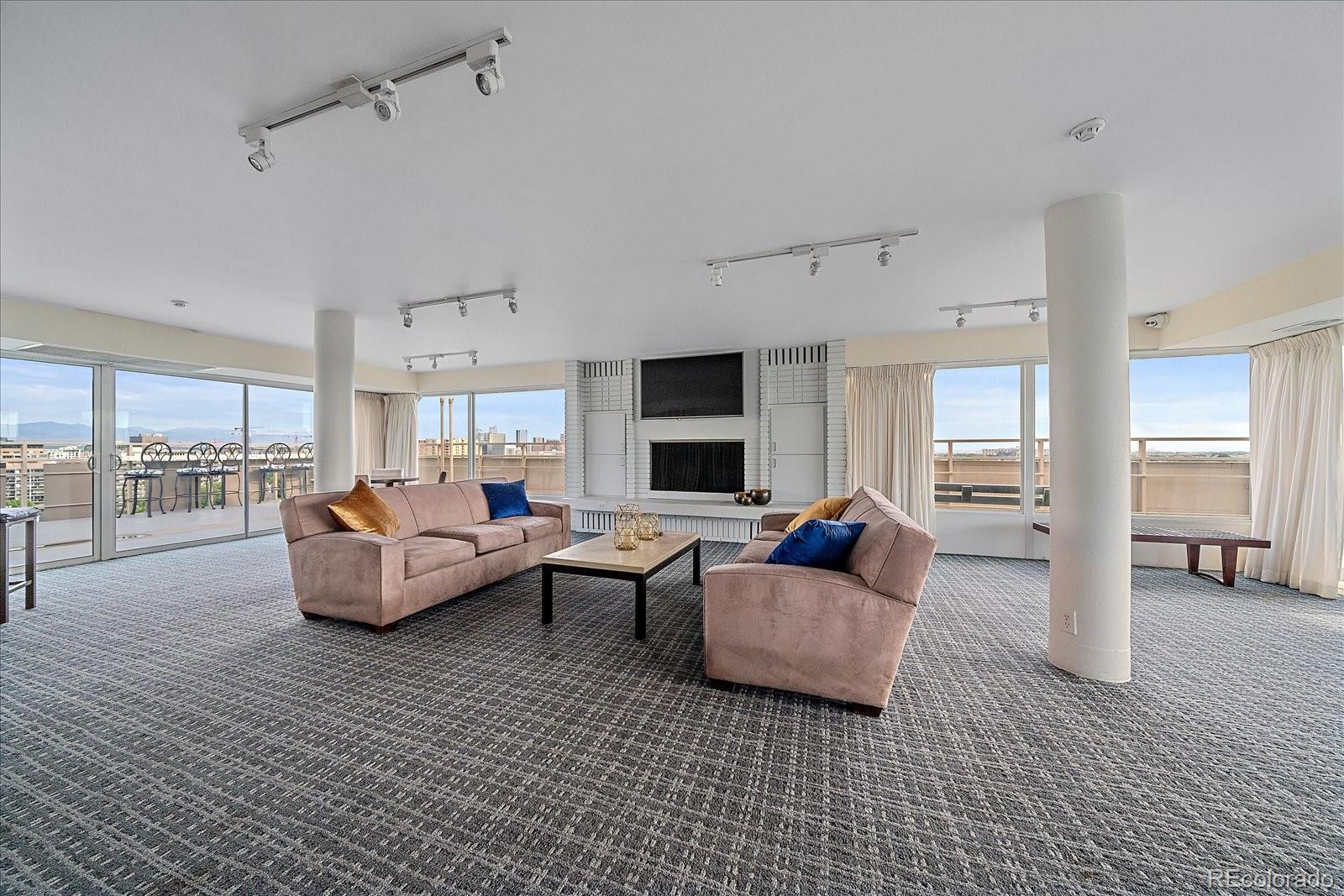800 N Washington Street Unit: 706
