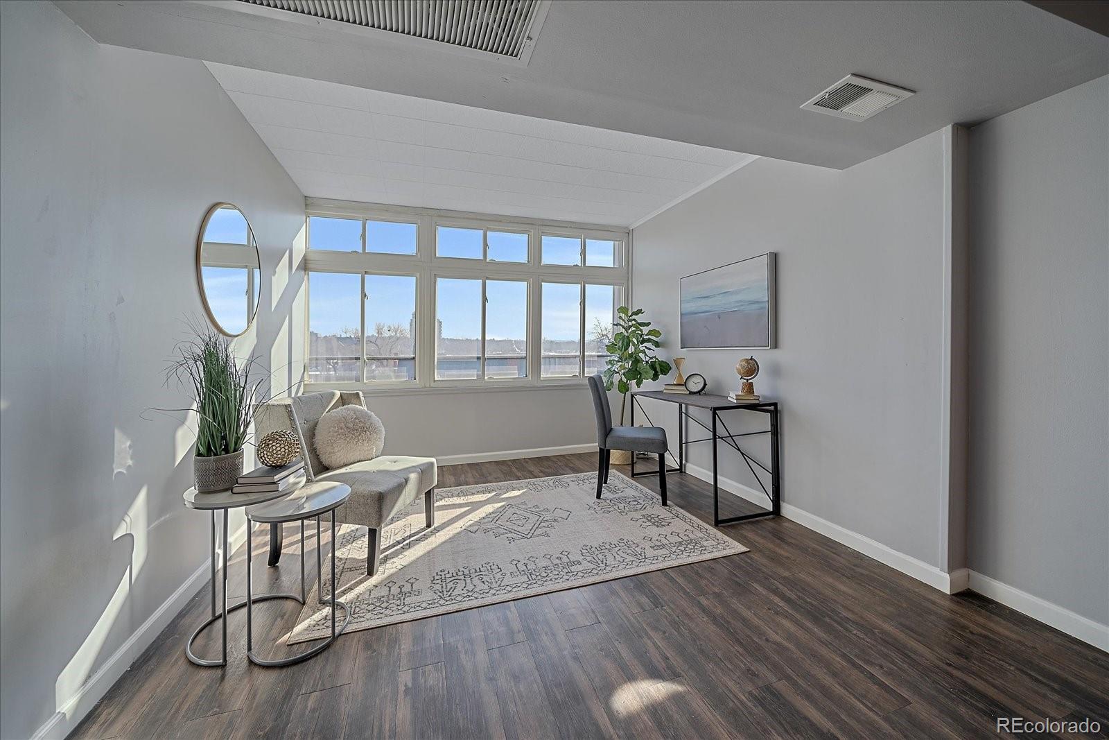 800 N Washington Street Unit: 706