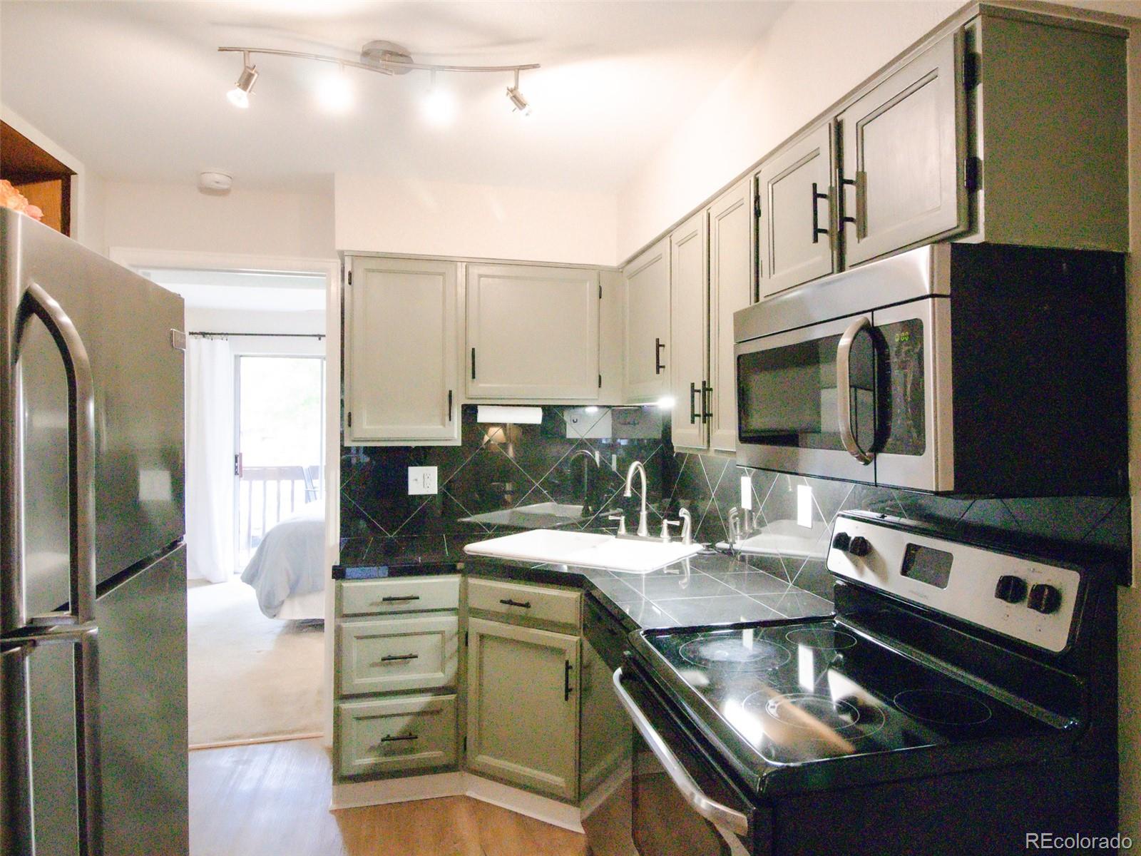 1885 S Quebec Way Unit: H17