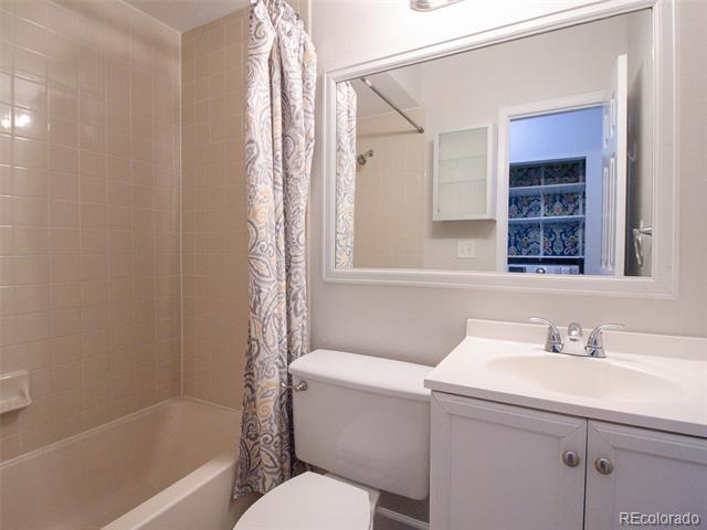 1885 S Quebec Way Unit: H17