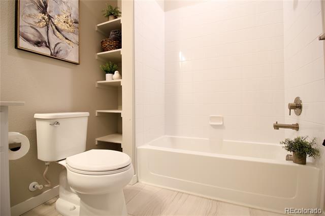 420 E Fremont Place Unit: 408