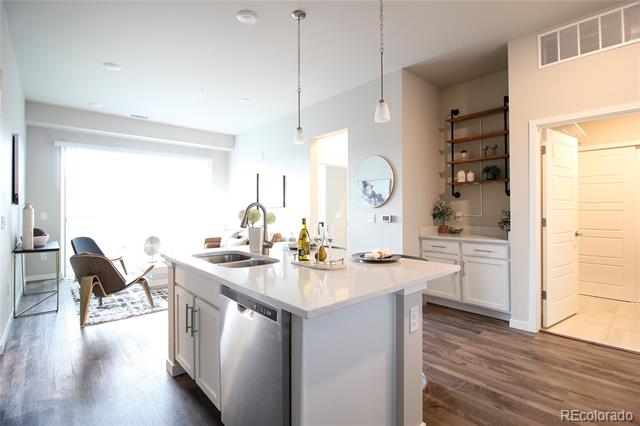 420 E Fremont Place Unit: 408