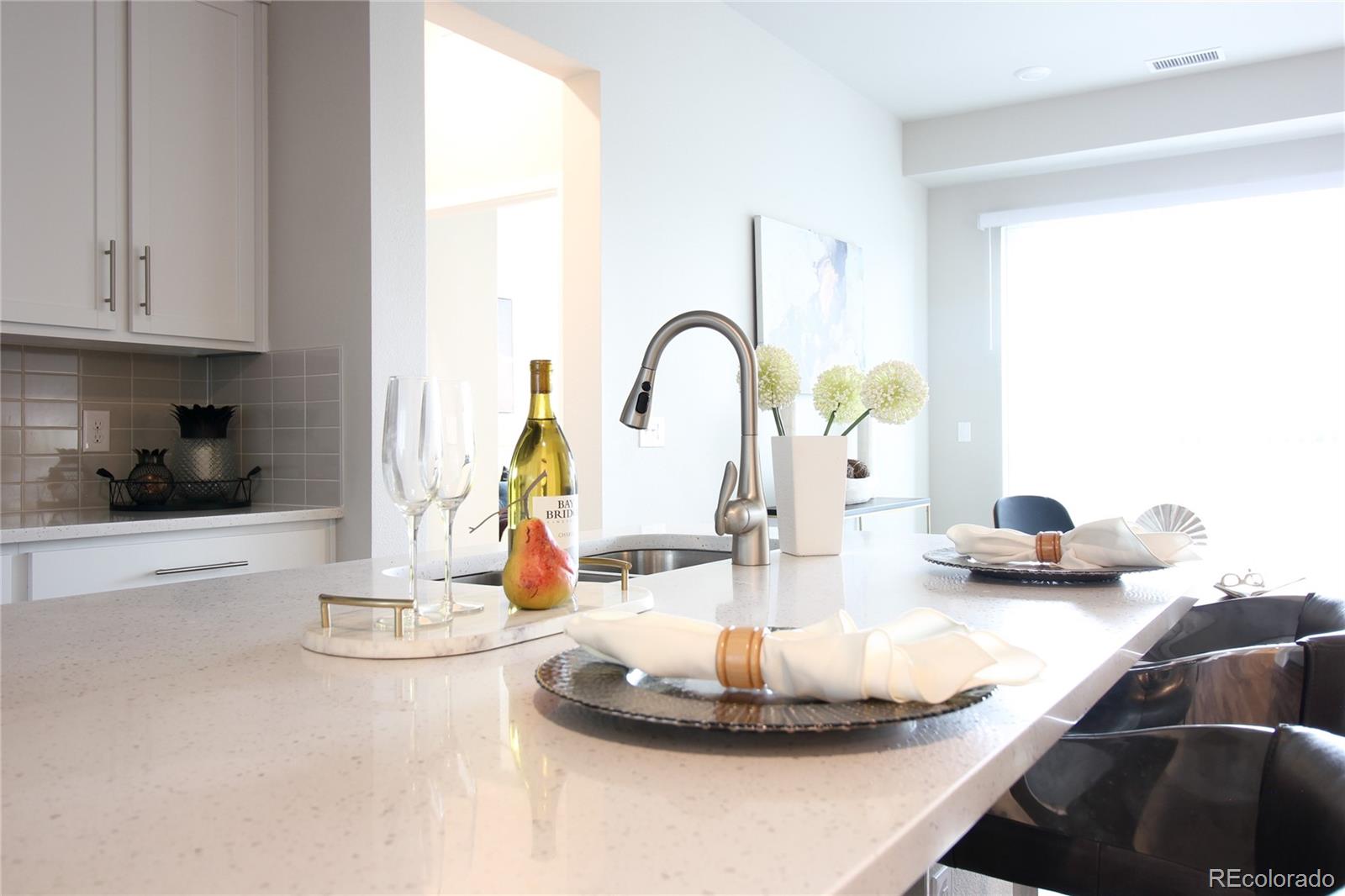 420 E Fremont Place Unit: 408