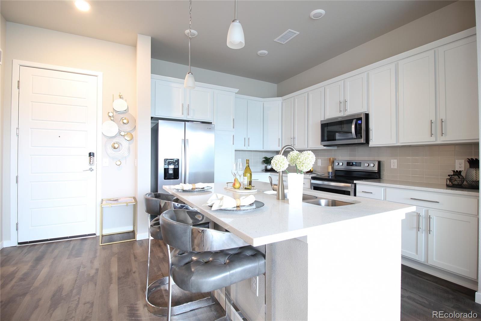 420 E Fremont Place Unit: 408