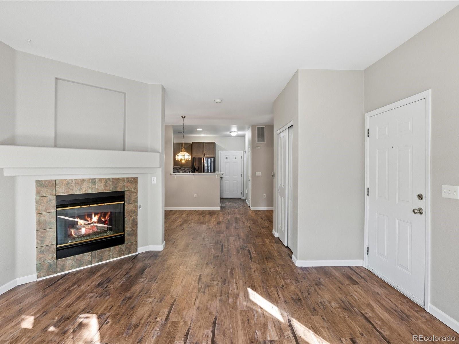 4005 S Dillon Way Unit: 102