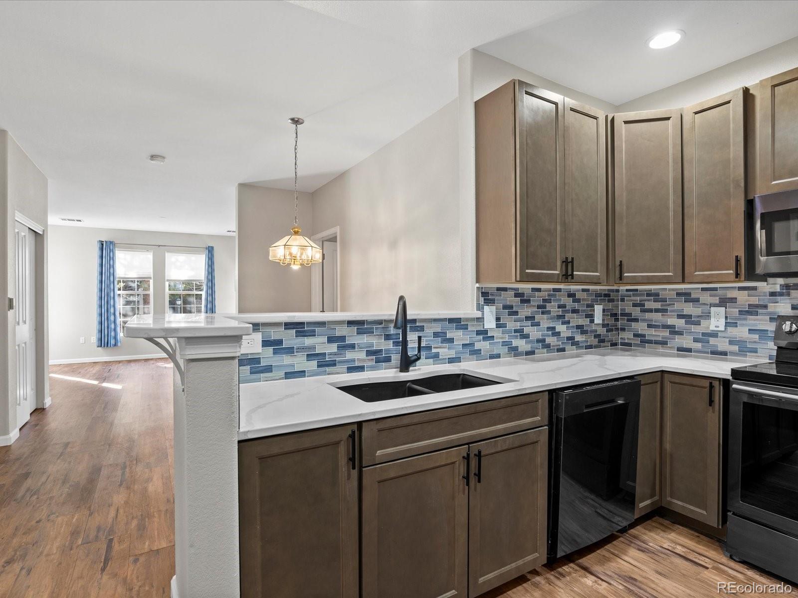 4005 S Dillon Way Unit: 102