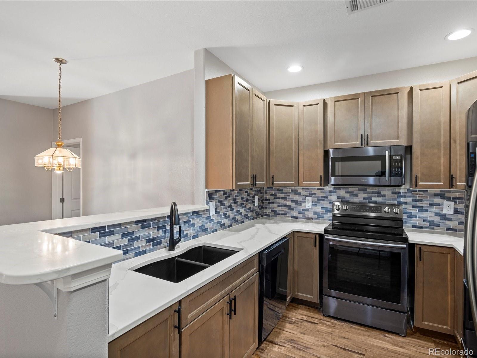 4005 S Dillon Way Unit: 102