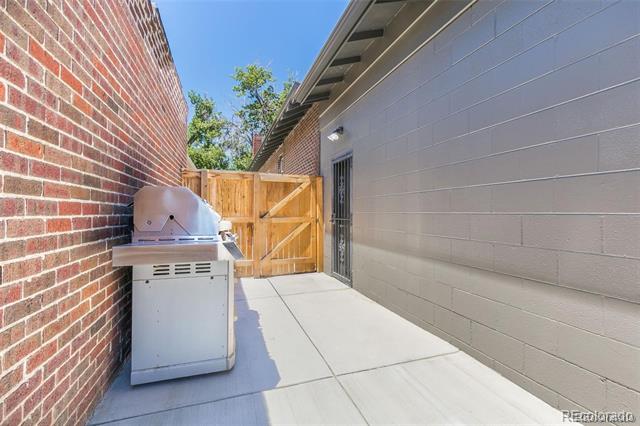 3216 Vine Street