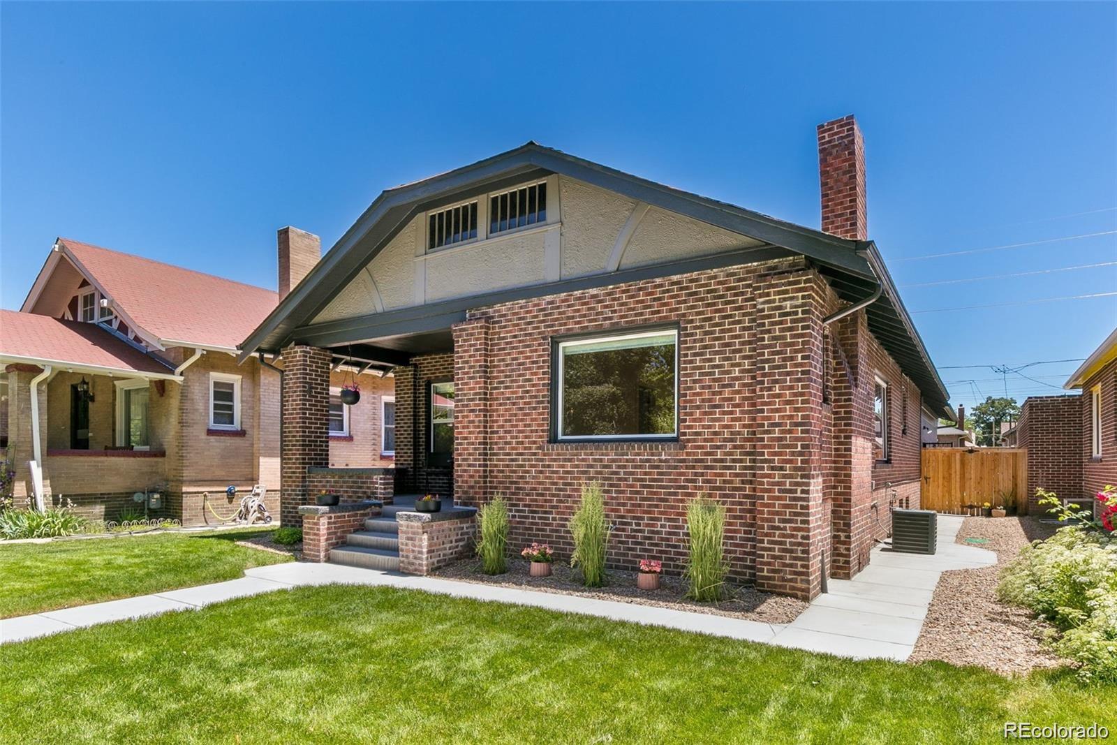 3216 Vine Street