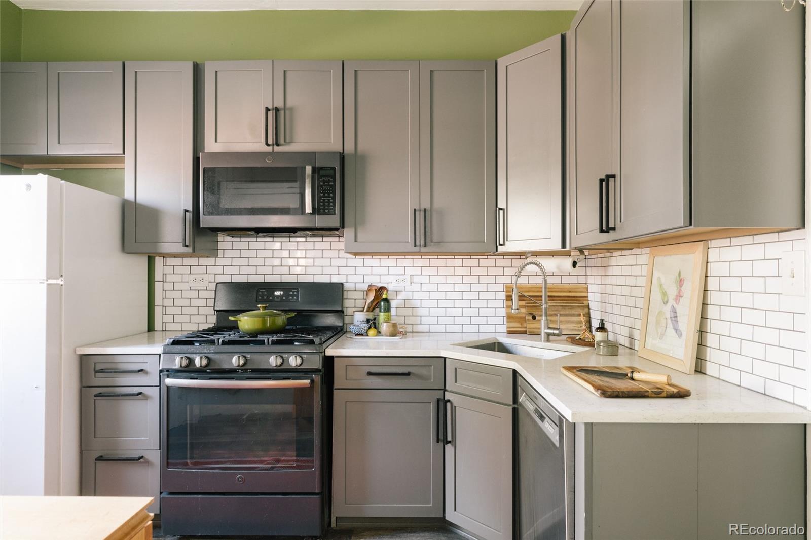 1321 E 12th Avenue Unit: 3