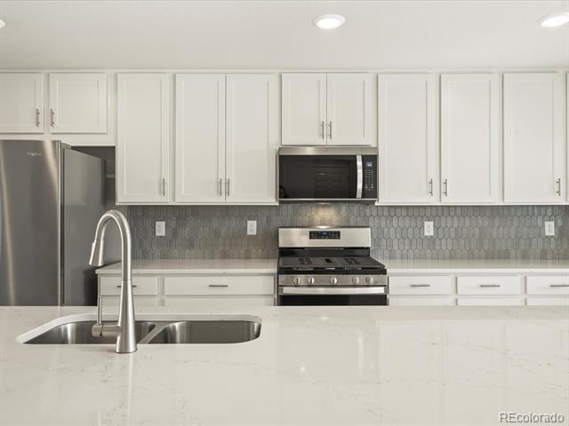 14432 Pansy Loop