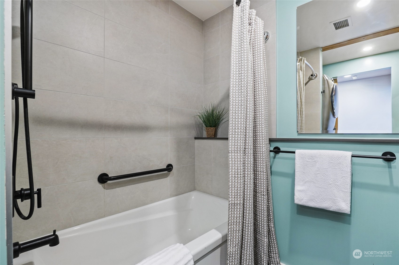 1505 11th Avenue Unit: 203