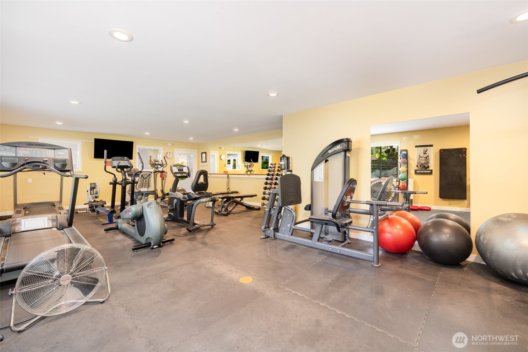 22635 SE 44th Place Unit: 1631
