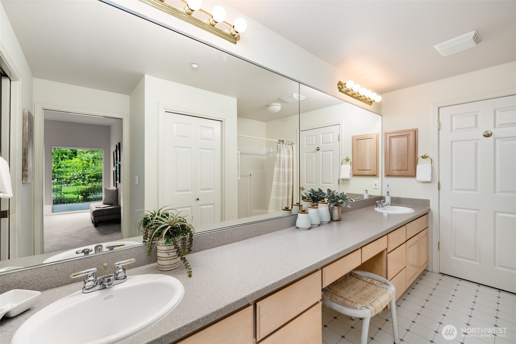 22635 SE 44th Place Unit: 1631