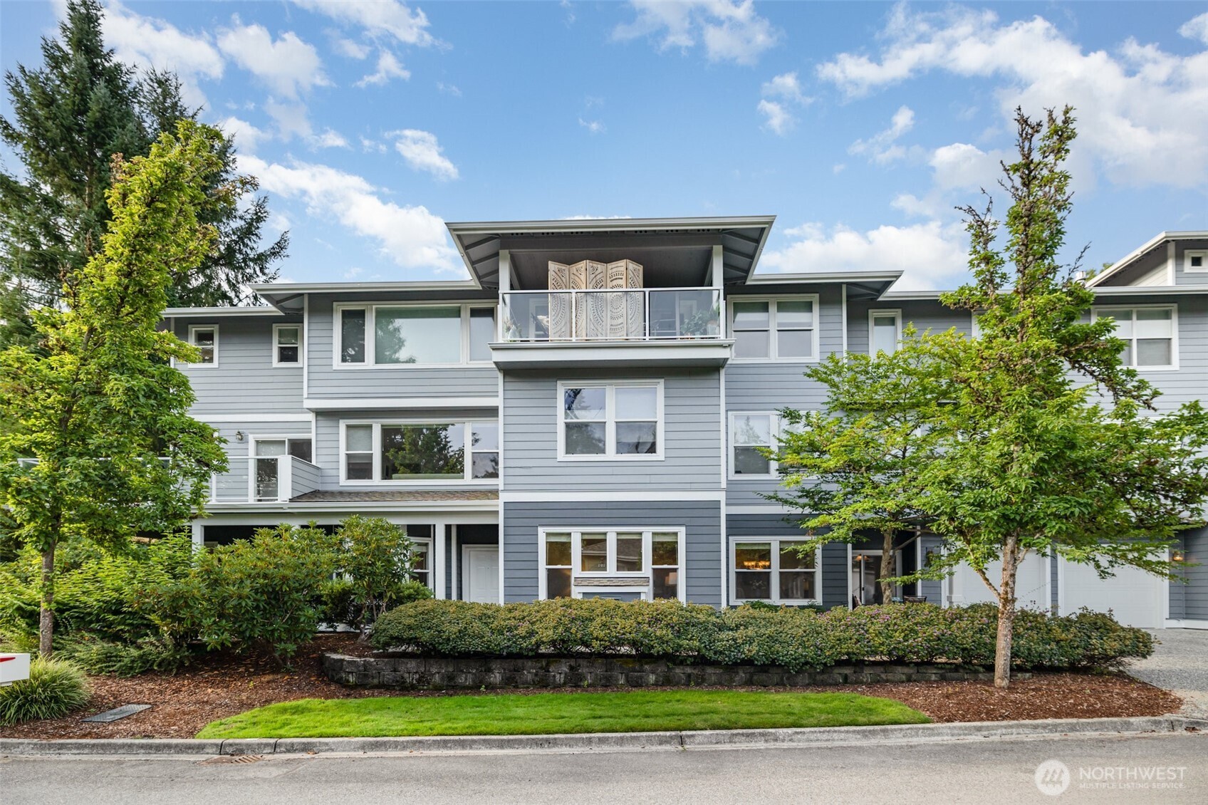 22635 SE 44th Place Unit: 1631
