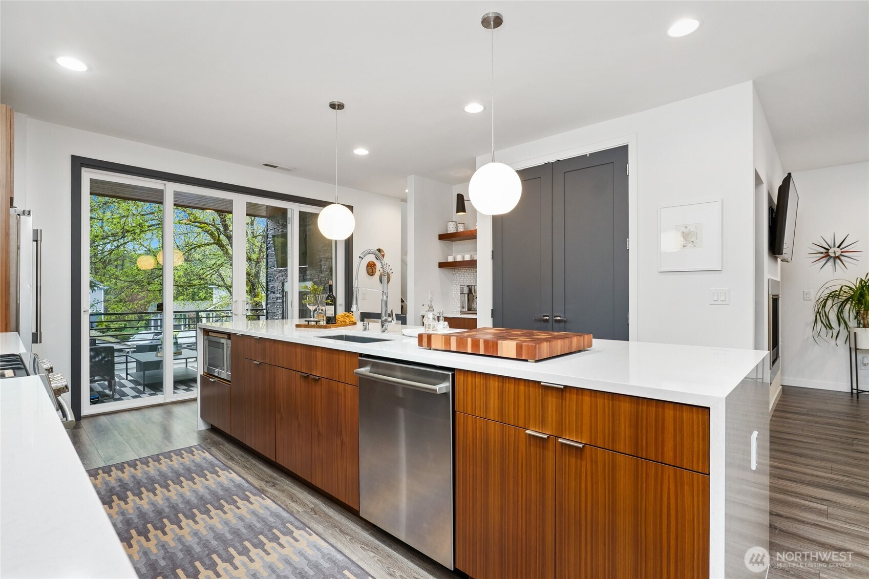426 3rd Court NW
