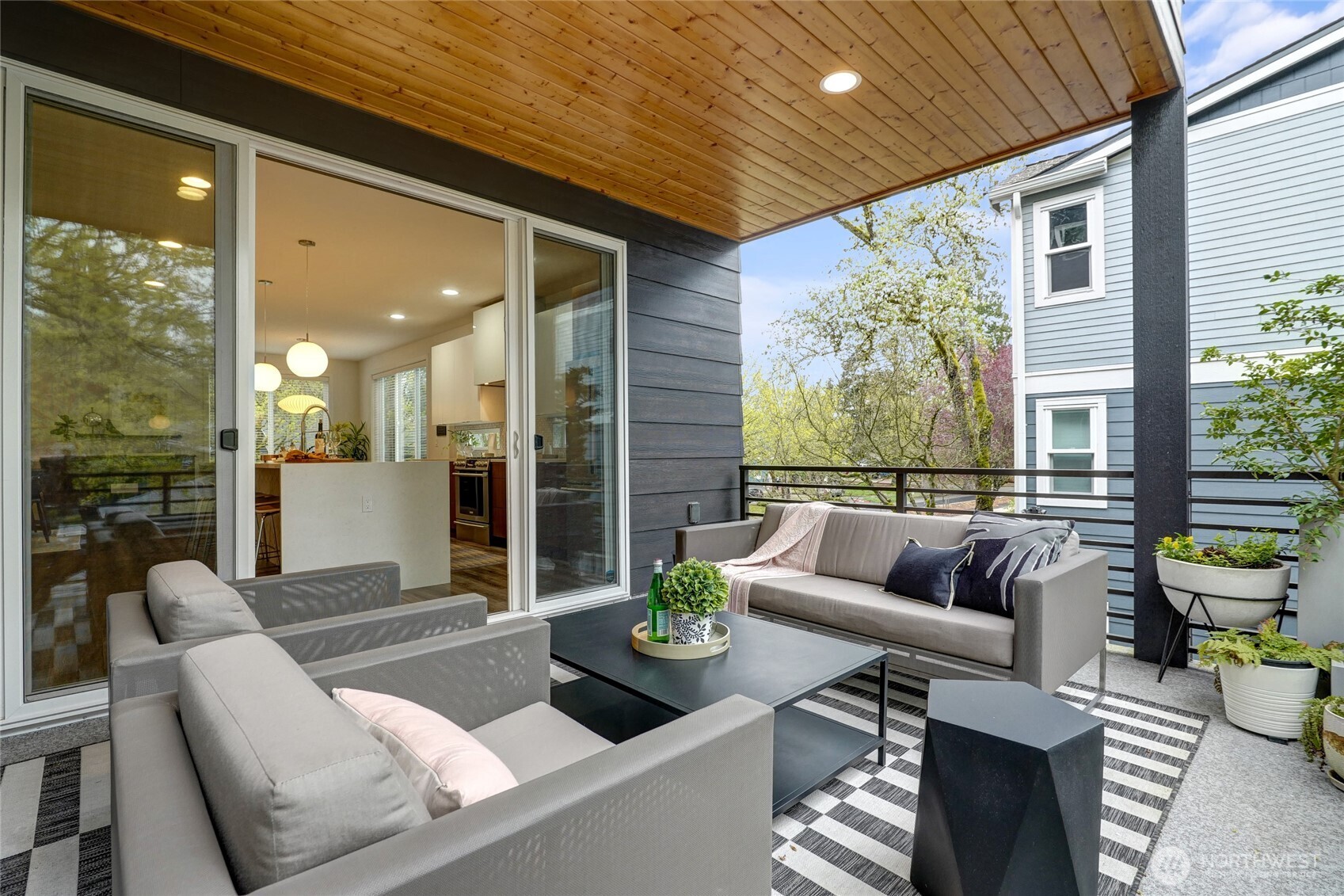 426 3rd Court NW