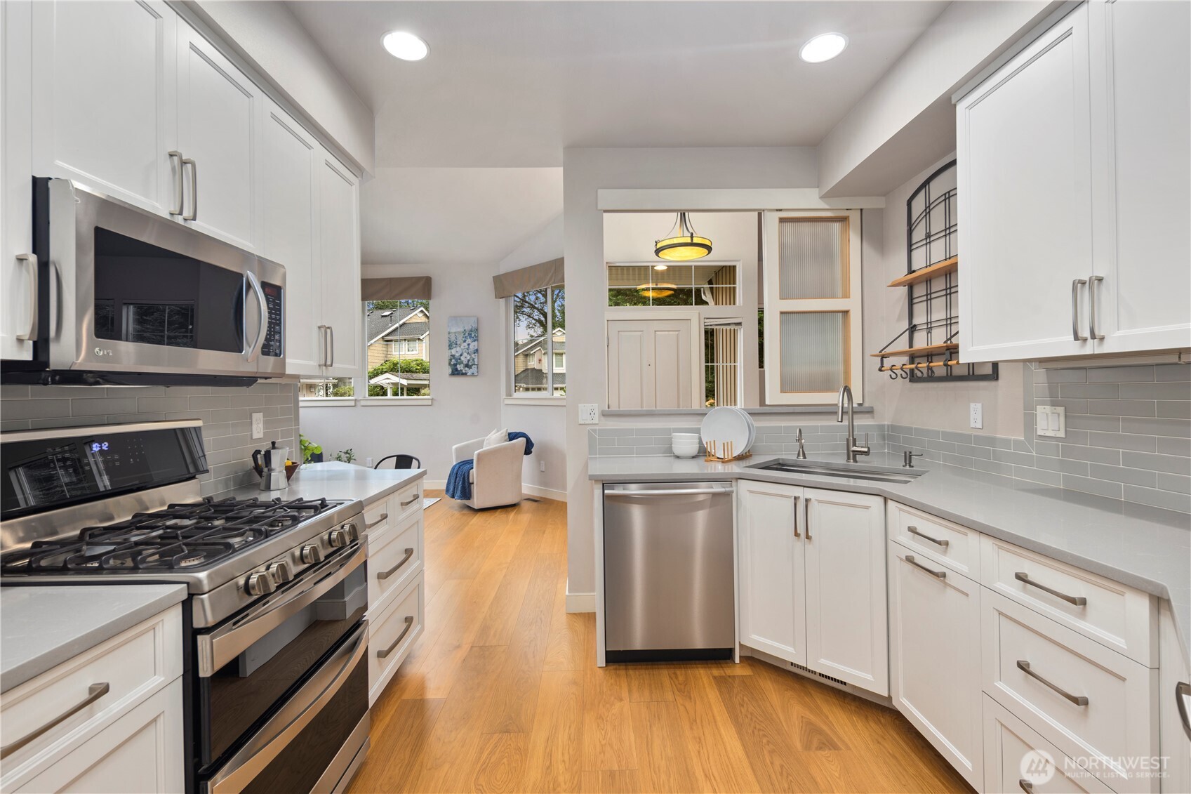 120 Newport Way NW Unit: 17