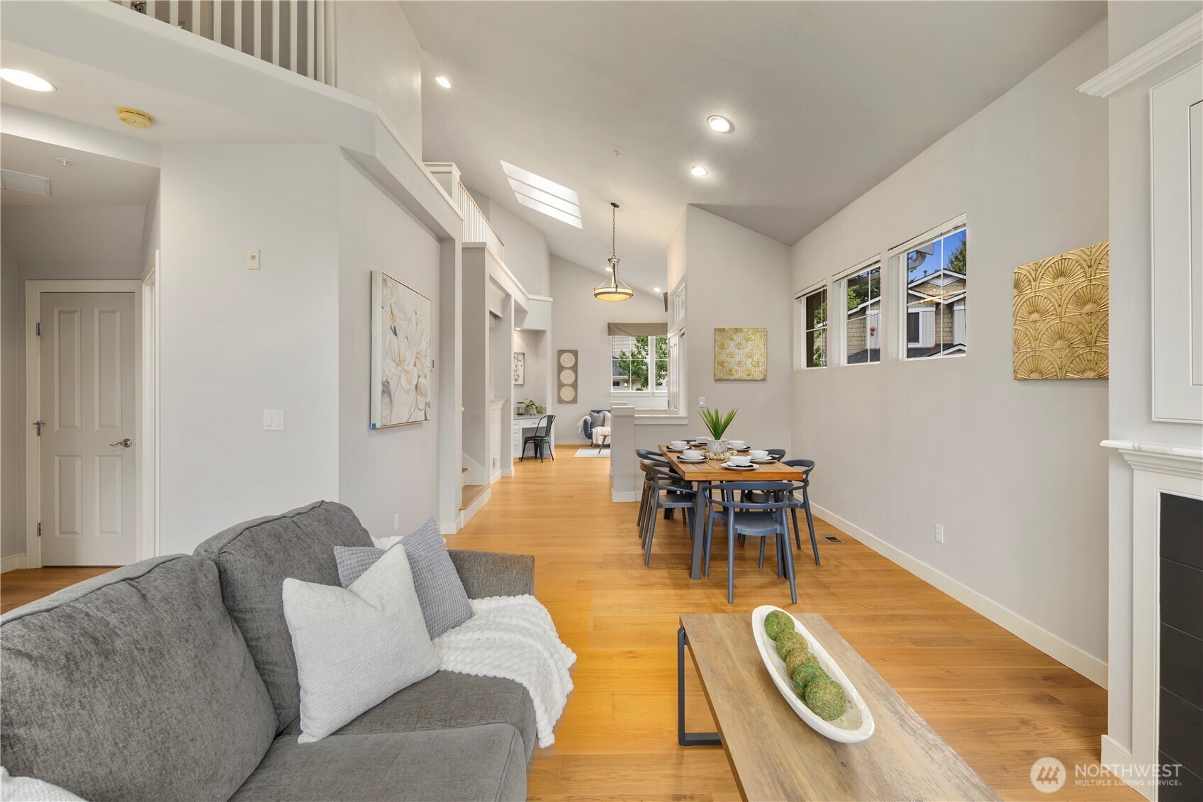 120 Newport Way NW Unit: 17