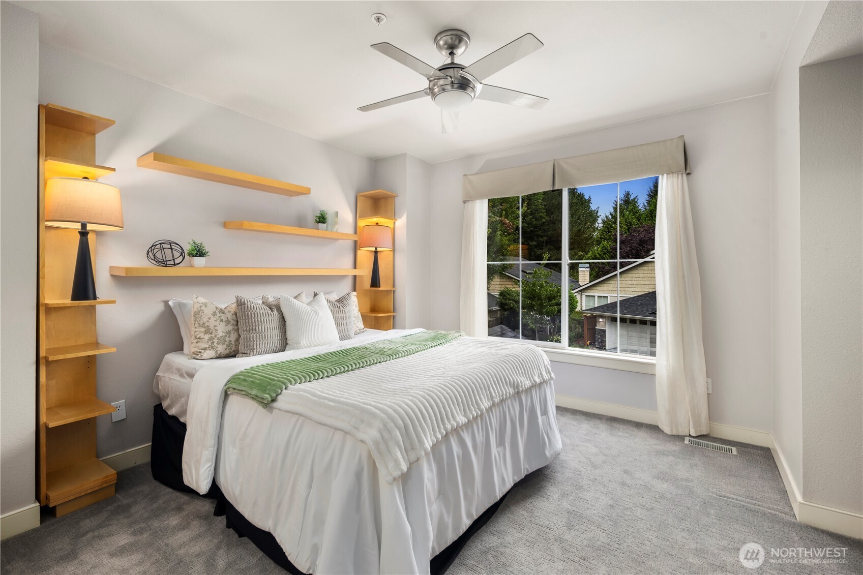 120 Newport Way NW Unit: 17