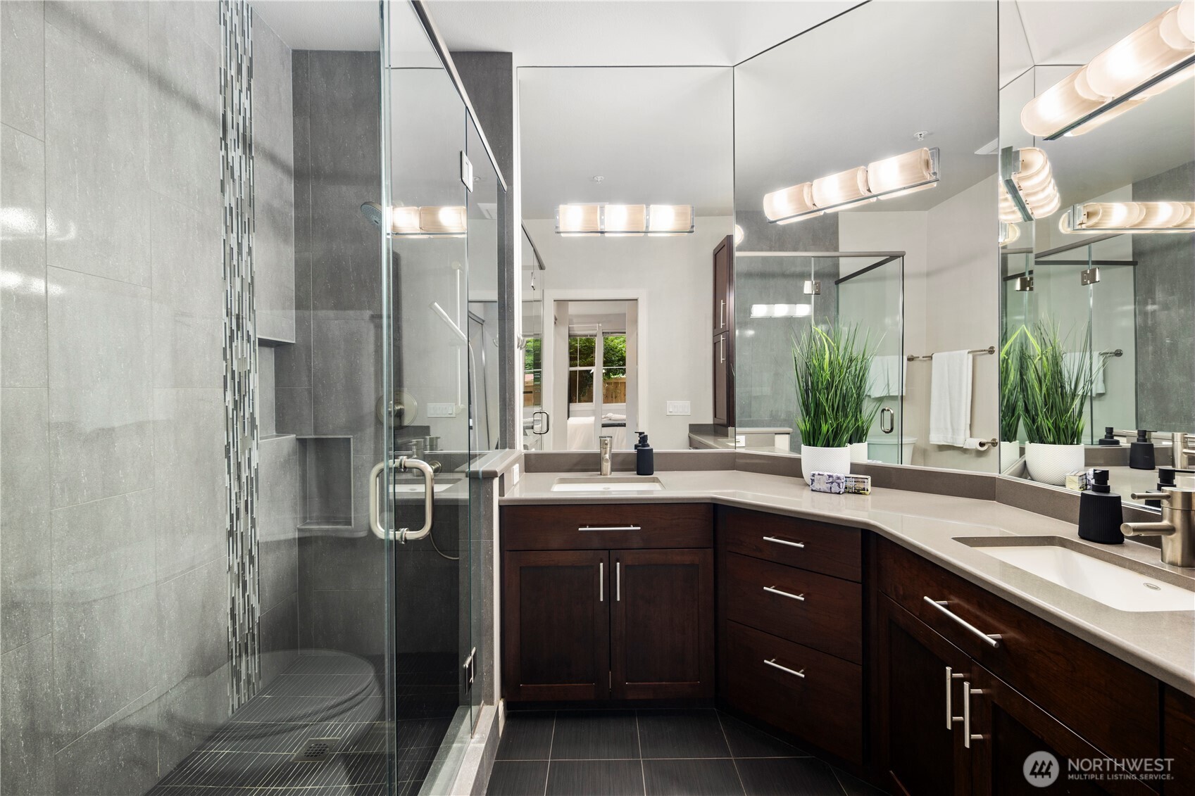 120 Newport Way NW Unit: 17