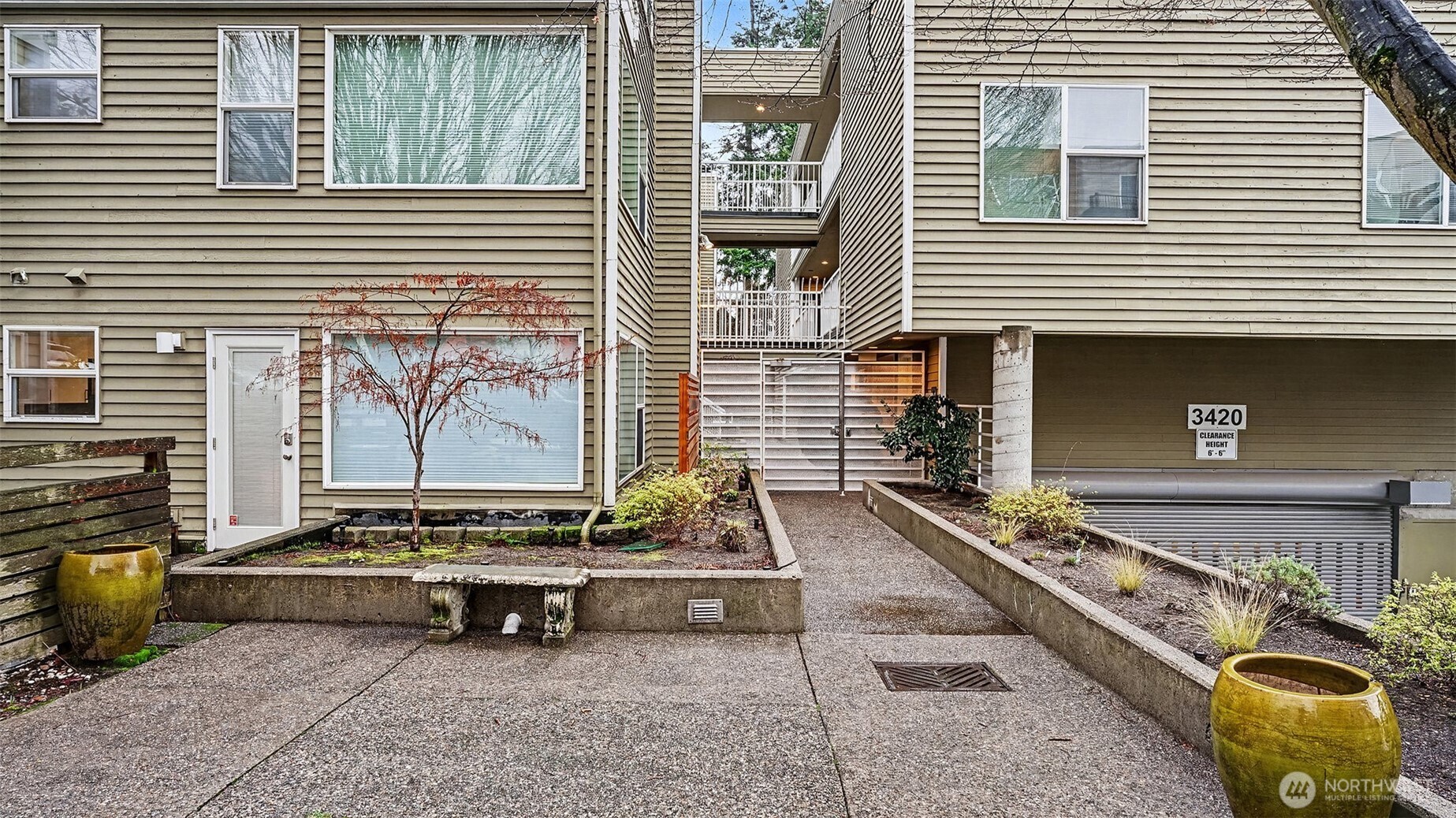 3420 Burke N Unit: C-308