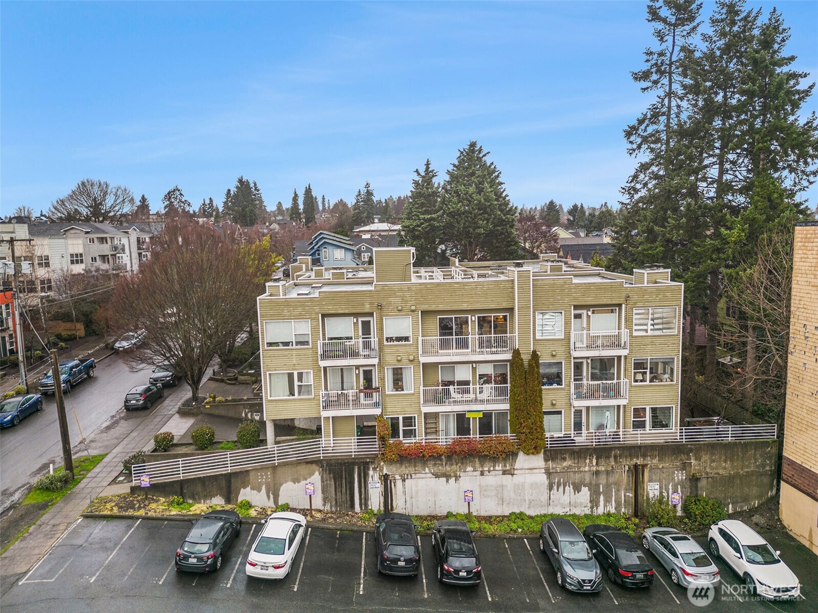 3420 Burke N Unit: C-308