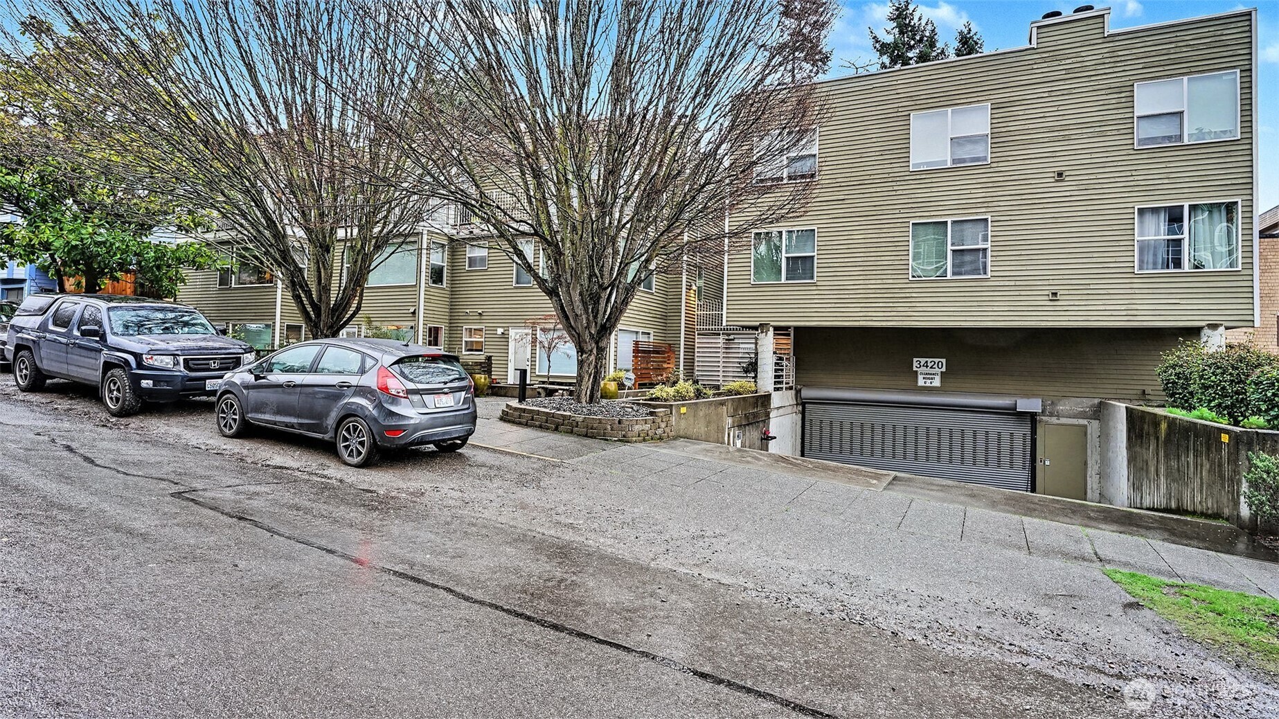 3420 Burke N Unit: C-308