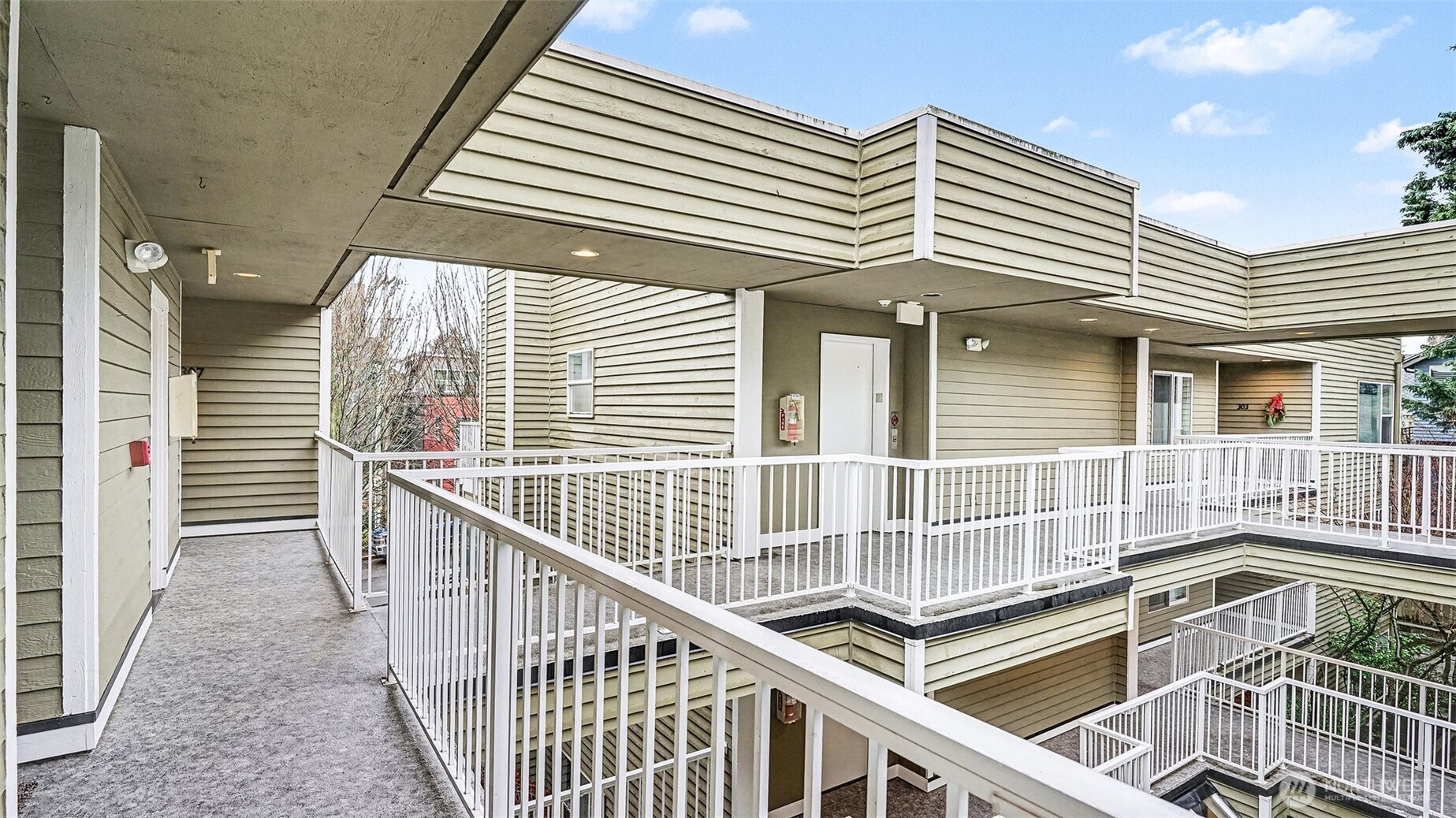 3420 Burke N Unit: C-308