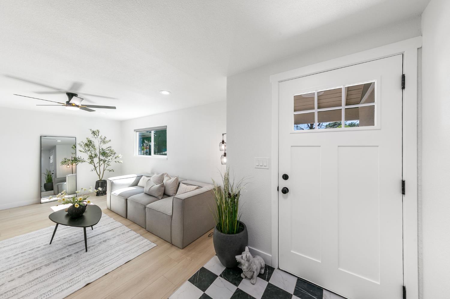 909 Regatta Drive