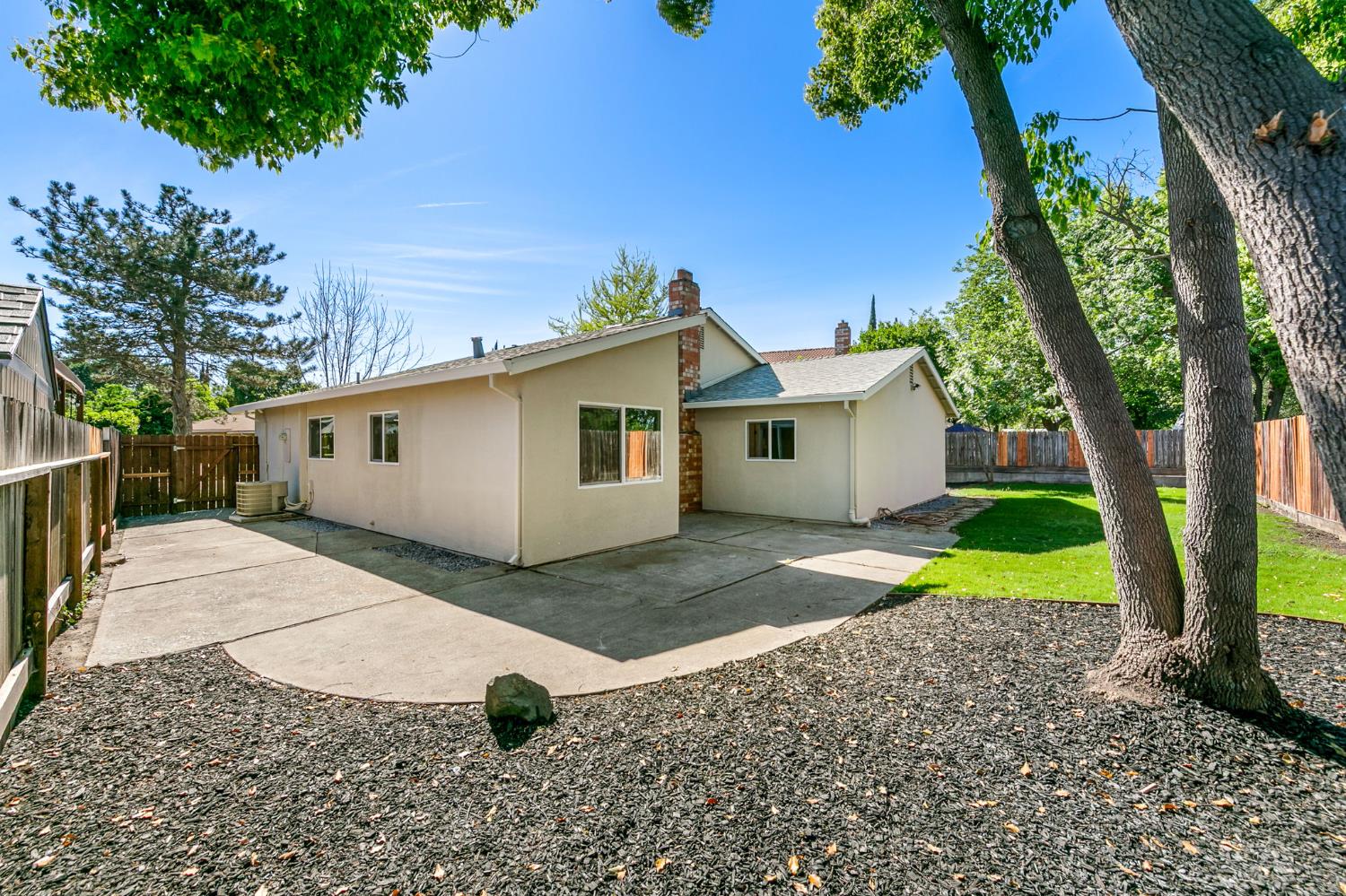 909 Regatta Drive