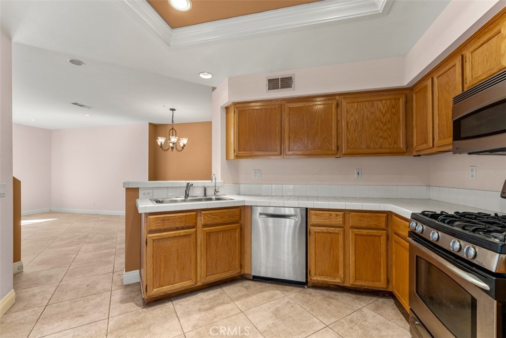 28 Mission Court