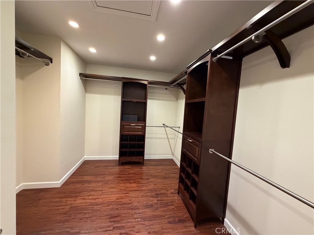 28 Auburn Aisle