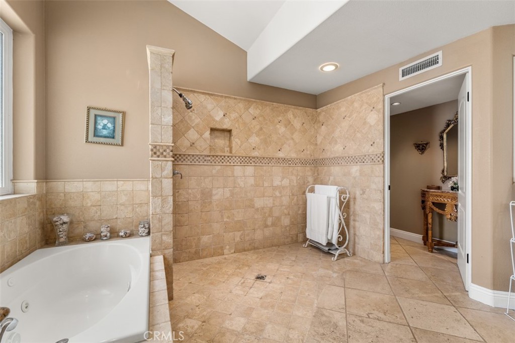 327 Santa Isabel
