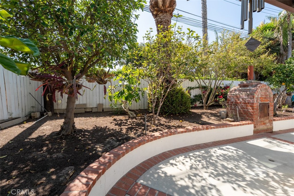 327 Santa Isabel