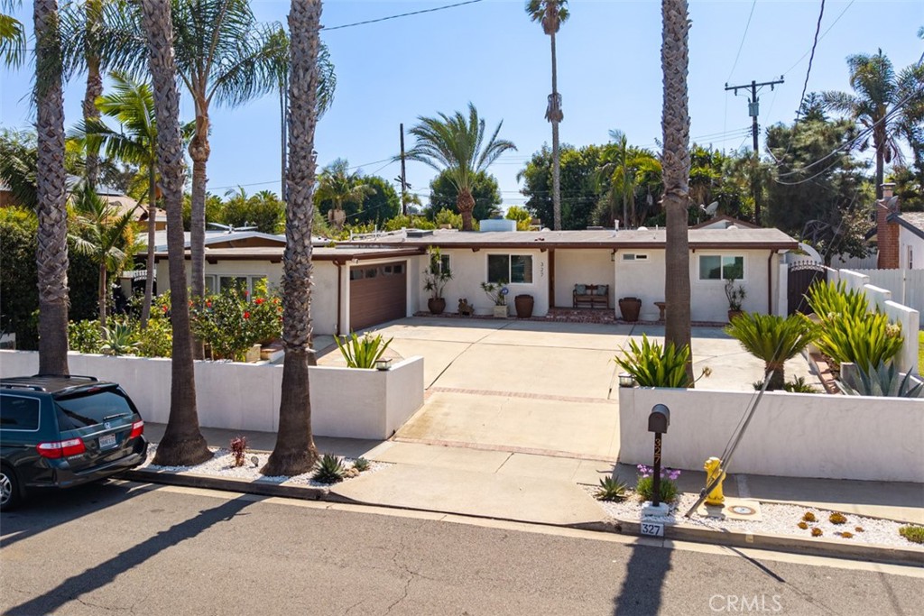 327 Santa Isabel